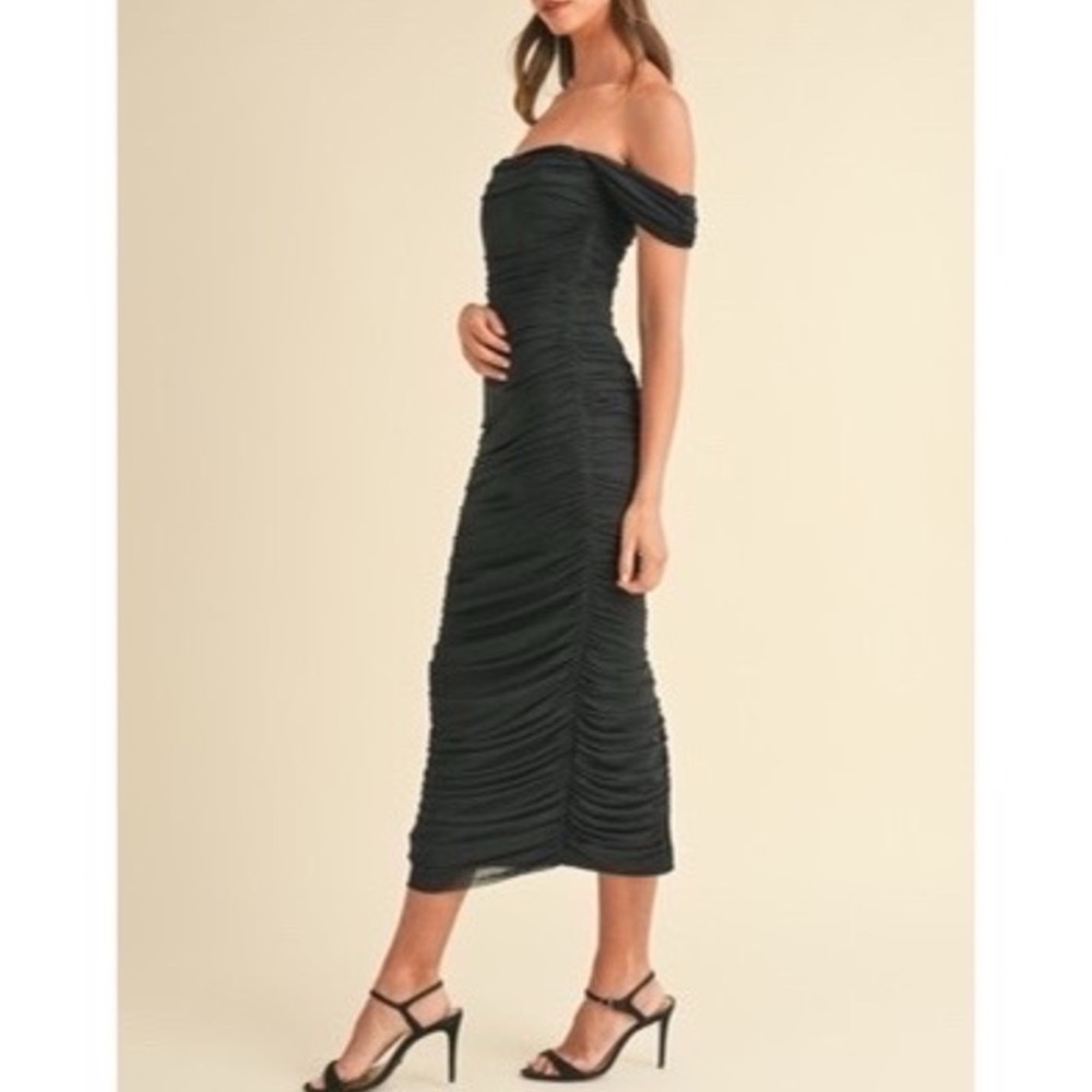 🏷️454 • Black Soft Fine Mesh Draped Ruched Stretch Fitted Dress
